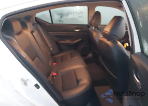 2019 Nissan Altima 2.5 Sr z USA, uszkodzony, nr VIN 1N4BL4CV7KC223271